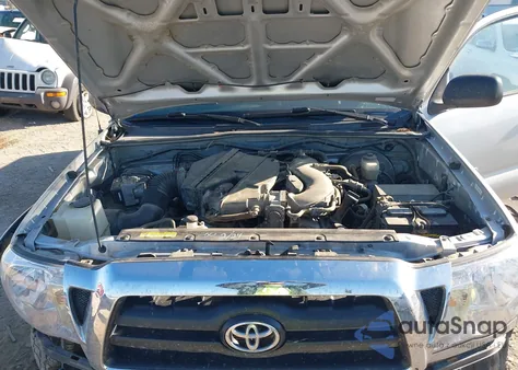 2006 Toyota Tacoma Base V6 из США, поврежденный, VIN 3TMLU42N96M004572